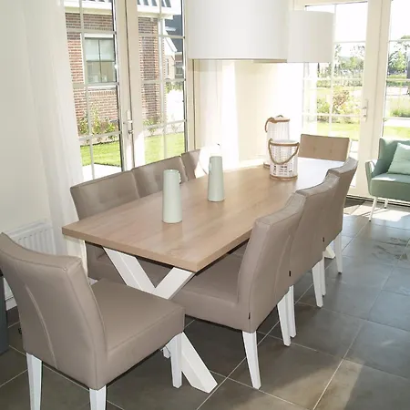Detached Near Amsterdam אאוטדם