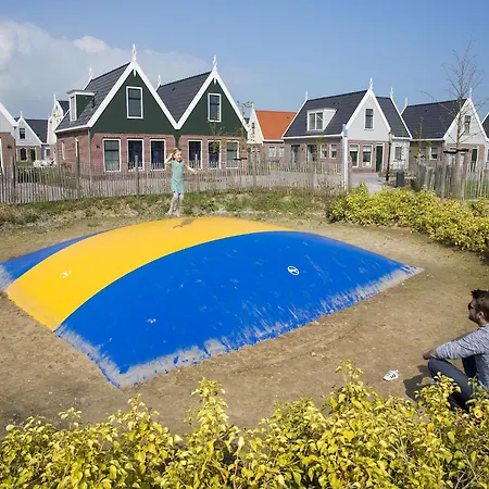 Detached Near Amsterdam בית נופש *