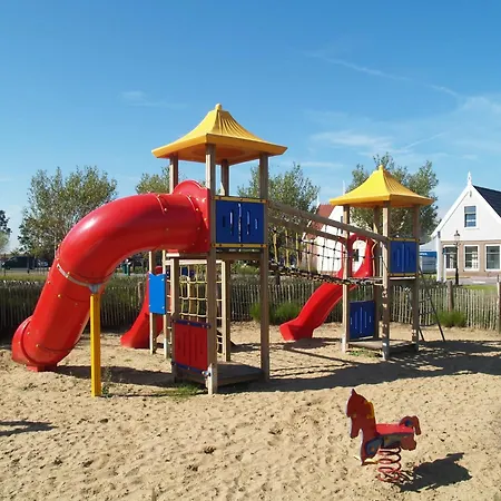 Detached Near Amsterdam بيت للعطل
